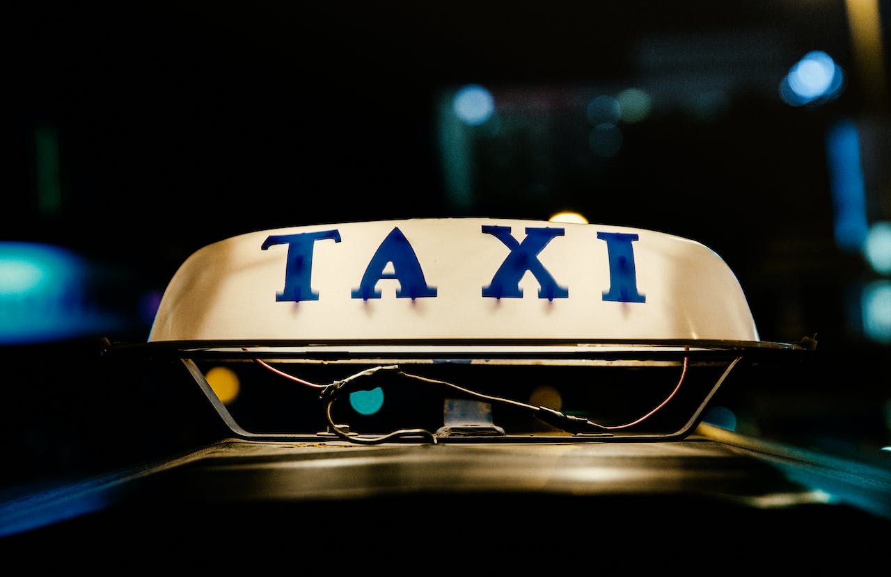 Explore Spiritual Bliss: Surat to Trimbakeshwar Temple (Nashik) Taxi Booking with Saiyug Travels